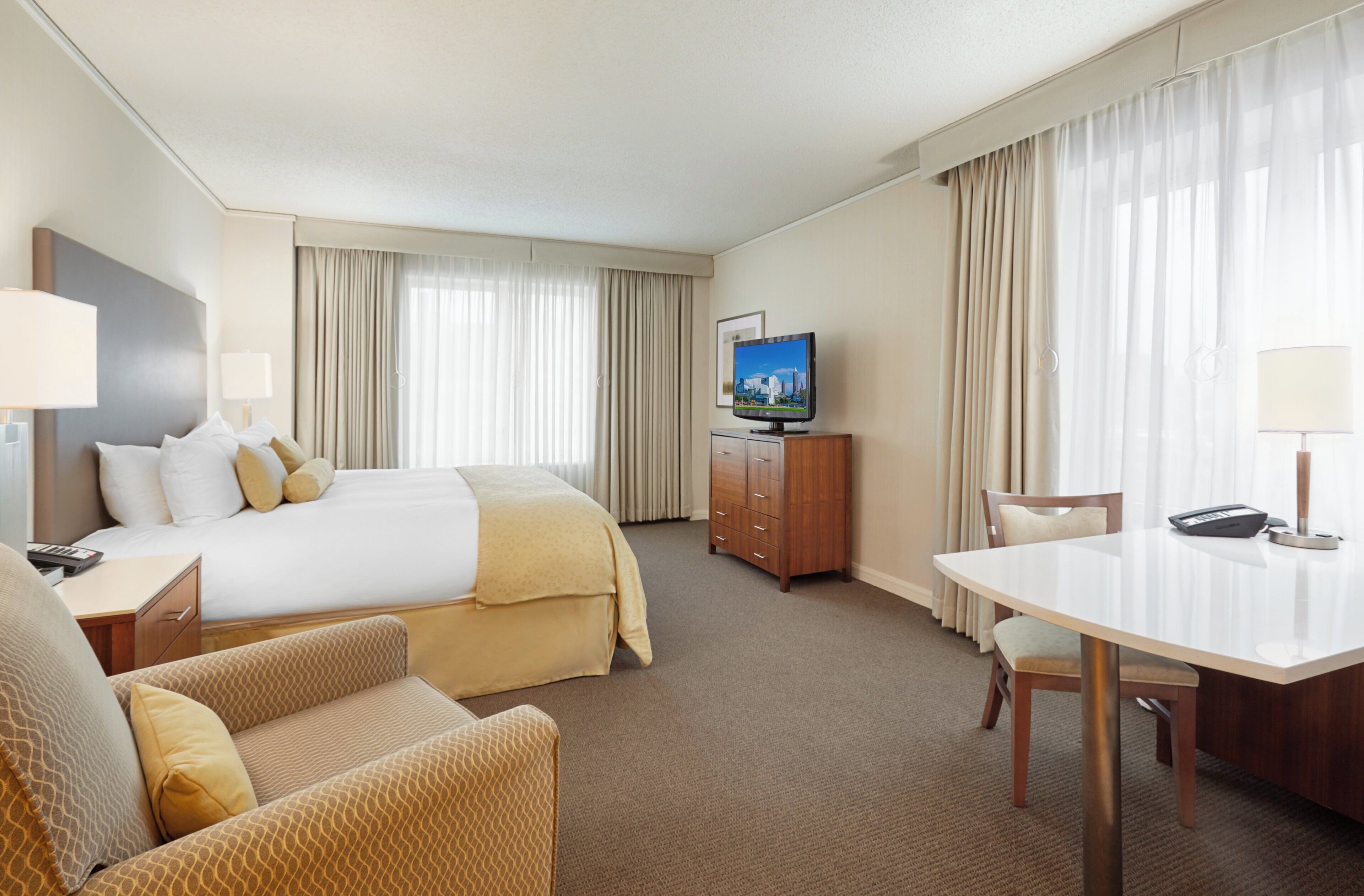 Foto - Intercontinental Suites  Cleveland