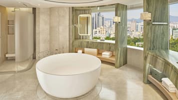 Executive-Suite, 1 King-Bett, Nichtraucher | Hochwertige Bettwaren, Daunenbettdecken, Pillowtop-Betten, Minibar