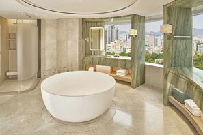 Premium bedding, down duvets, pillow-top beds, minibar - The Westin Seoul Parnas (Seoul)