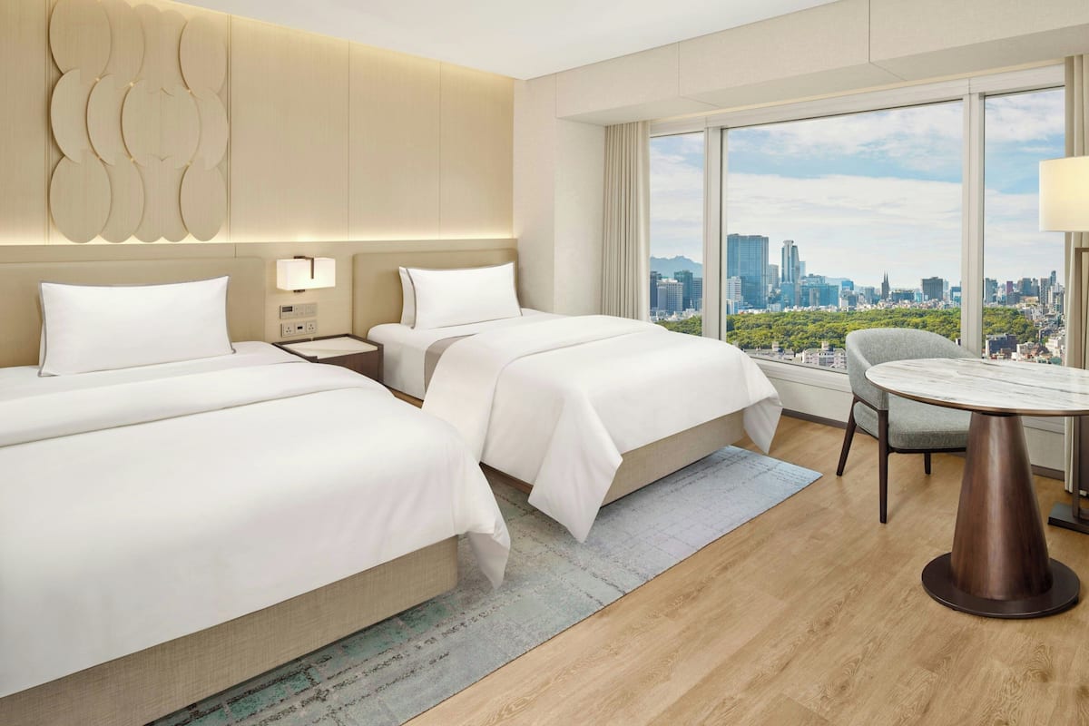 Phòng Club, 2 giường đôi | Bộ đồ giường cao cấp, chăn bông, nệm có lớp đệm bông, minibar