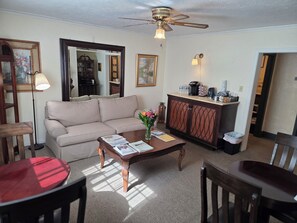 فطور أوروبي مجانًا يوميًا