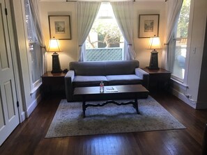 Superior-Zimmer, 1 Schlafzimmer | Bügeleisen/Bügelbrett, kostenloses WLAN, Bettwäsche