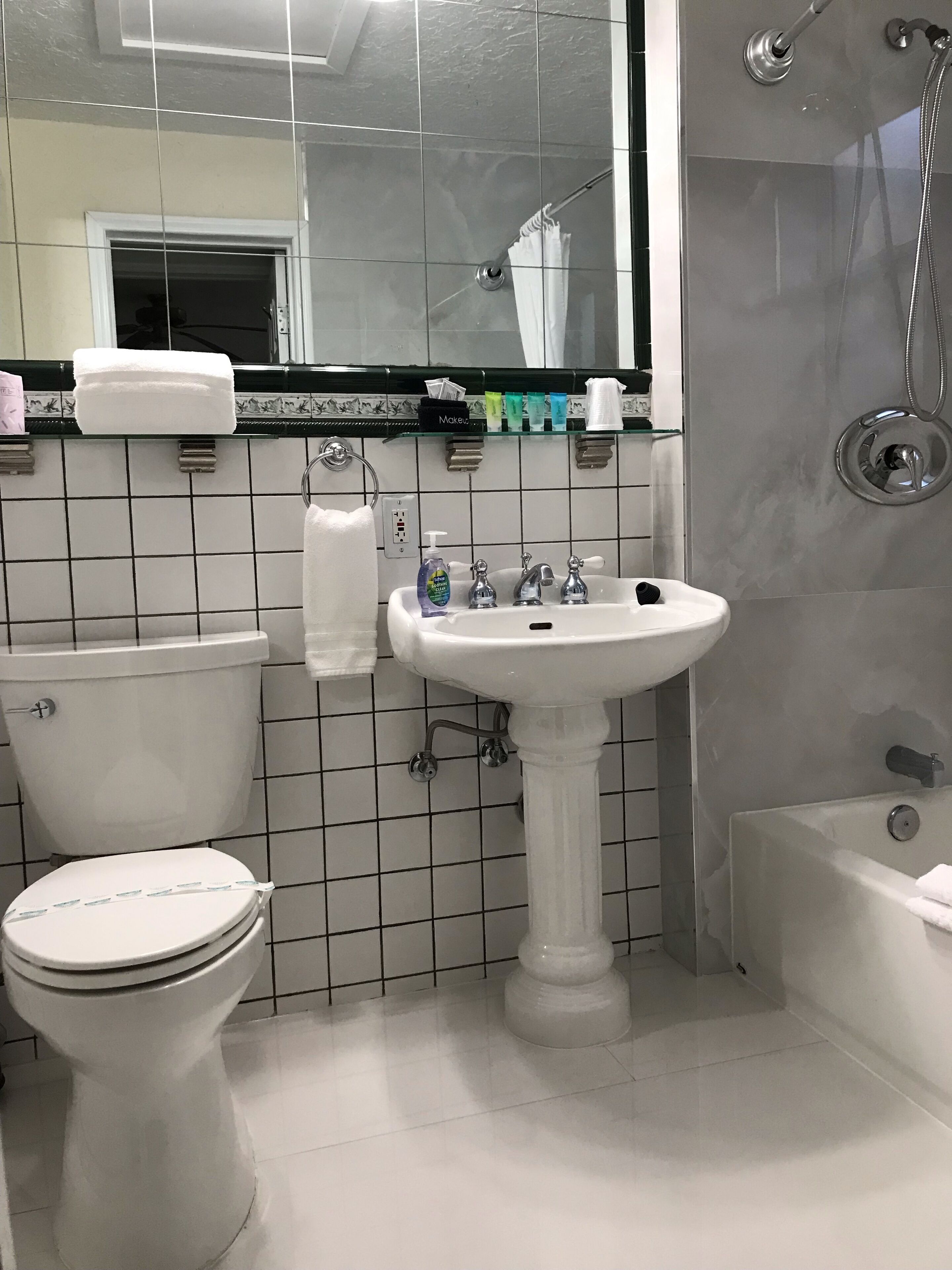 superior room, 1 bedroom | bathroom | free toiletries, hair dryer, towels