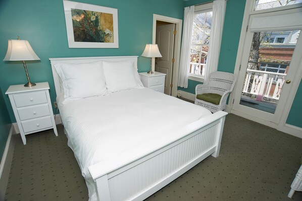 أغطية فراش متميزة وألحفة محشوة بالريش وبديكورات فريدة لكل غرفة