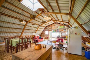 Cabane, 1 lit double, salle de bains commune, vue océan (Limited Electricity) | Équipements de la chambre