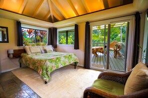 Deluxe Bungalow, 1 Queen Bed, Lanai, River View | Individually decorated, individually furnished, bed sheets