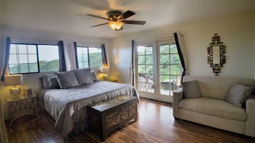 Premium Double Room, 1 King Bed with Sofa bed, Balcony, River View | Bed sheets