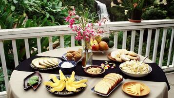 Daily continental breakfast for a fee