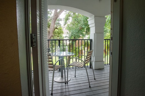 The Eo Inn - Downtown