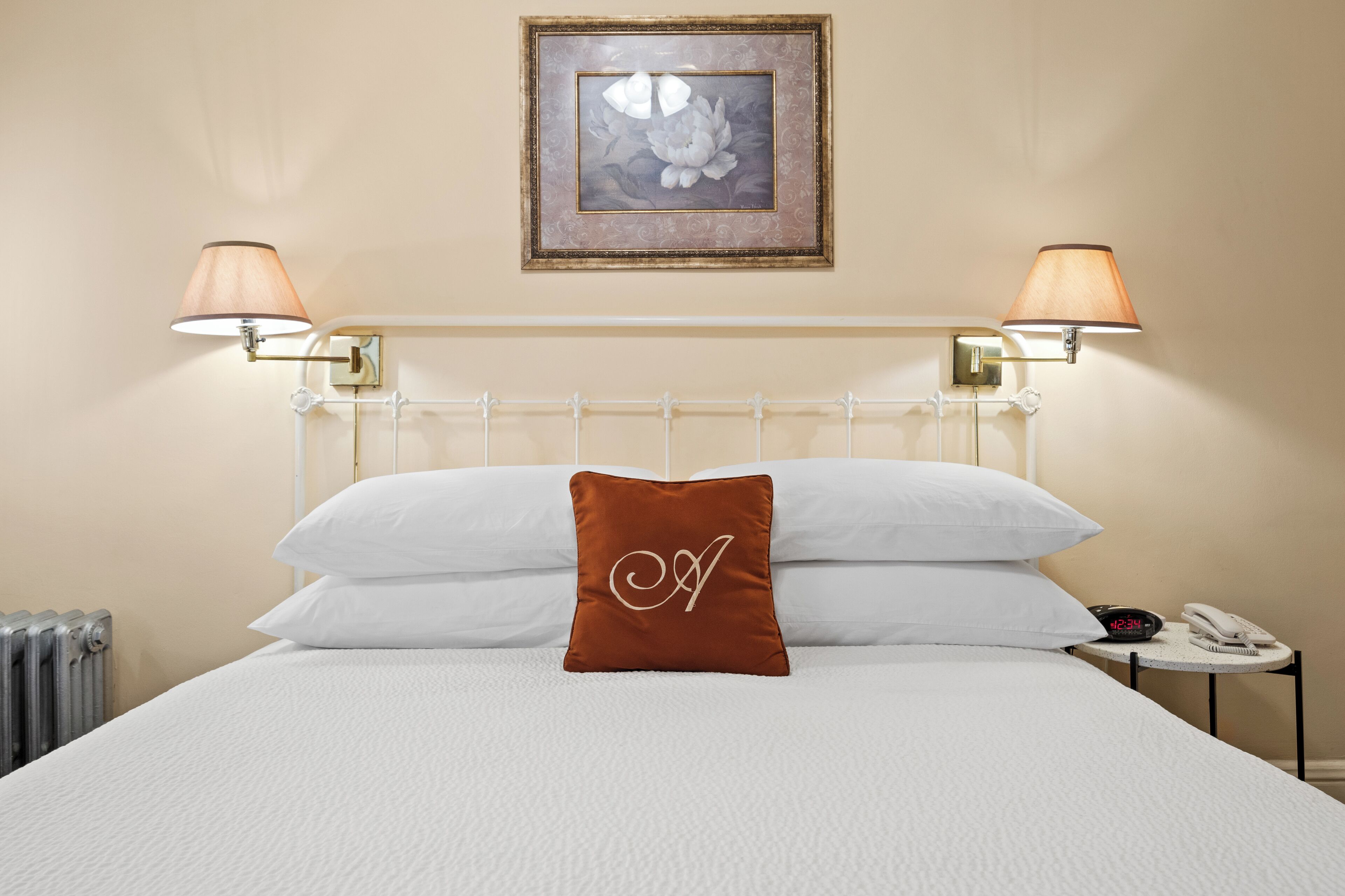 room, 1 queen bed, accessible (comfy) | in-room safe, desk, iron/ironing board, free wifi