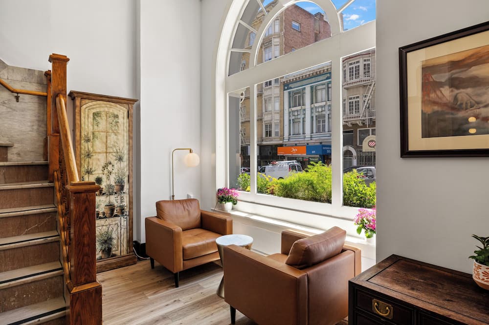 The Andrews Hotel