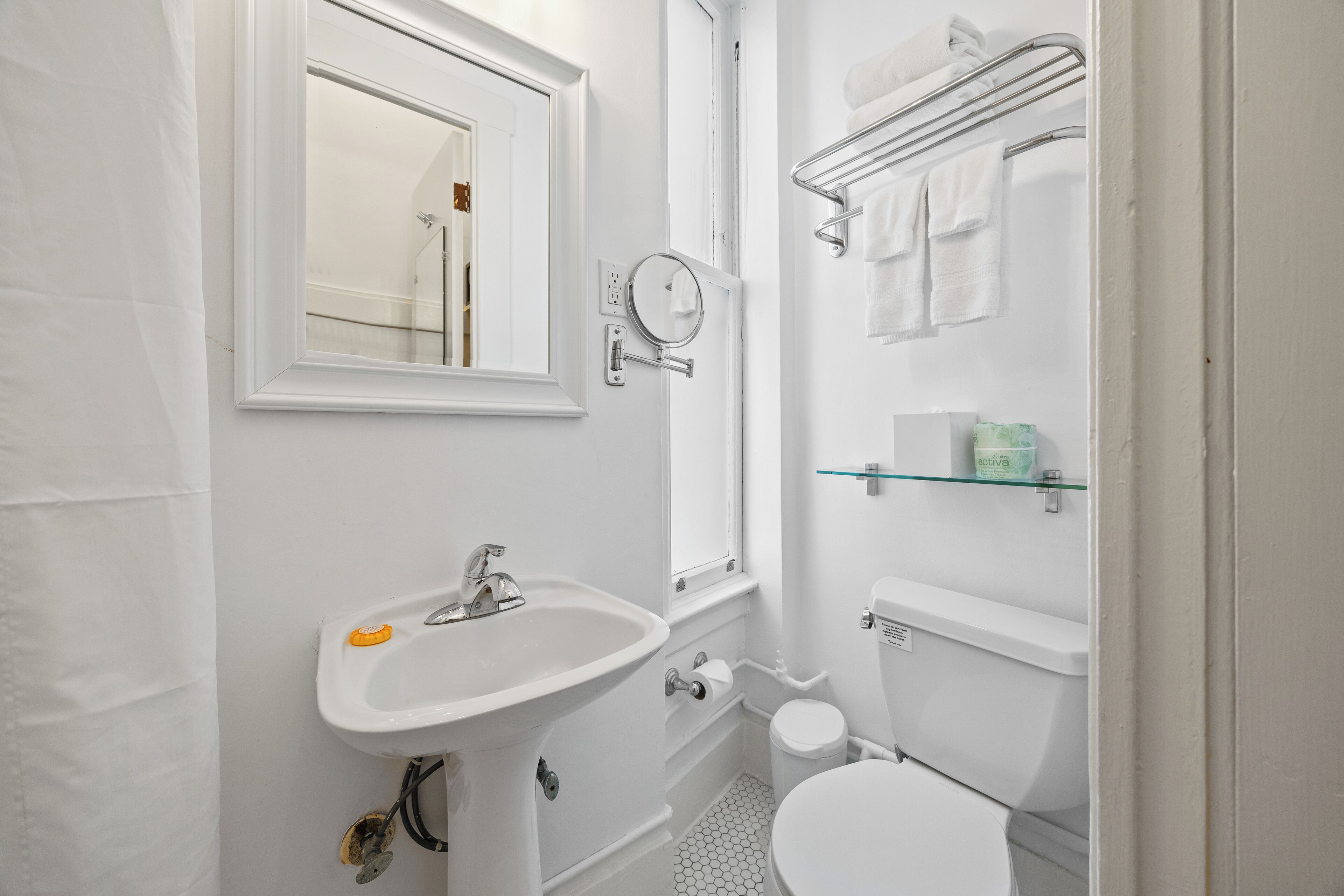 Photo - The Andrews Hotel