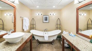 Presidential Suite, 1 King Bed, Non Smoking | Bathroom | Free toiletries, hair dryer, towels