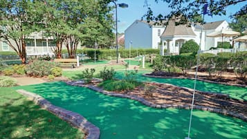 Sân golf mini