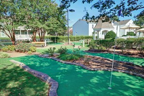 Mini-golf