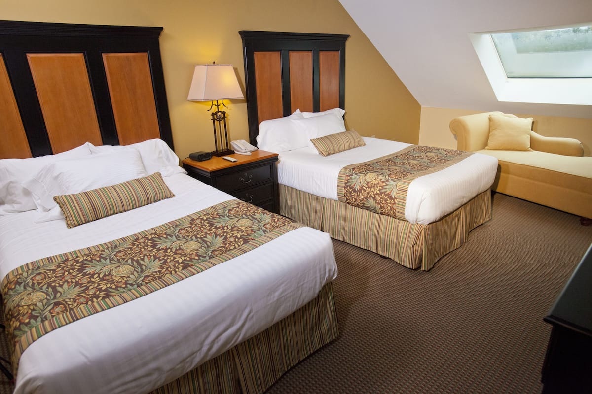 room, 3 bedrooms | 1 bedroom, iron/ironing board, bed sheets