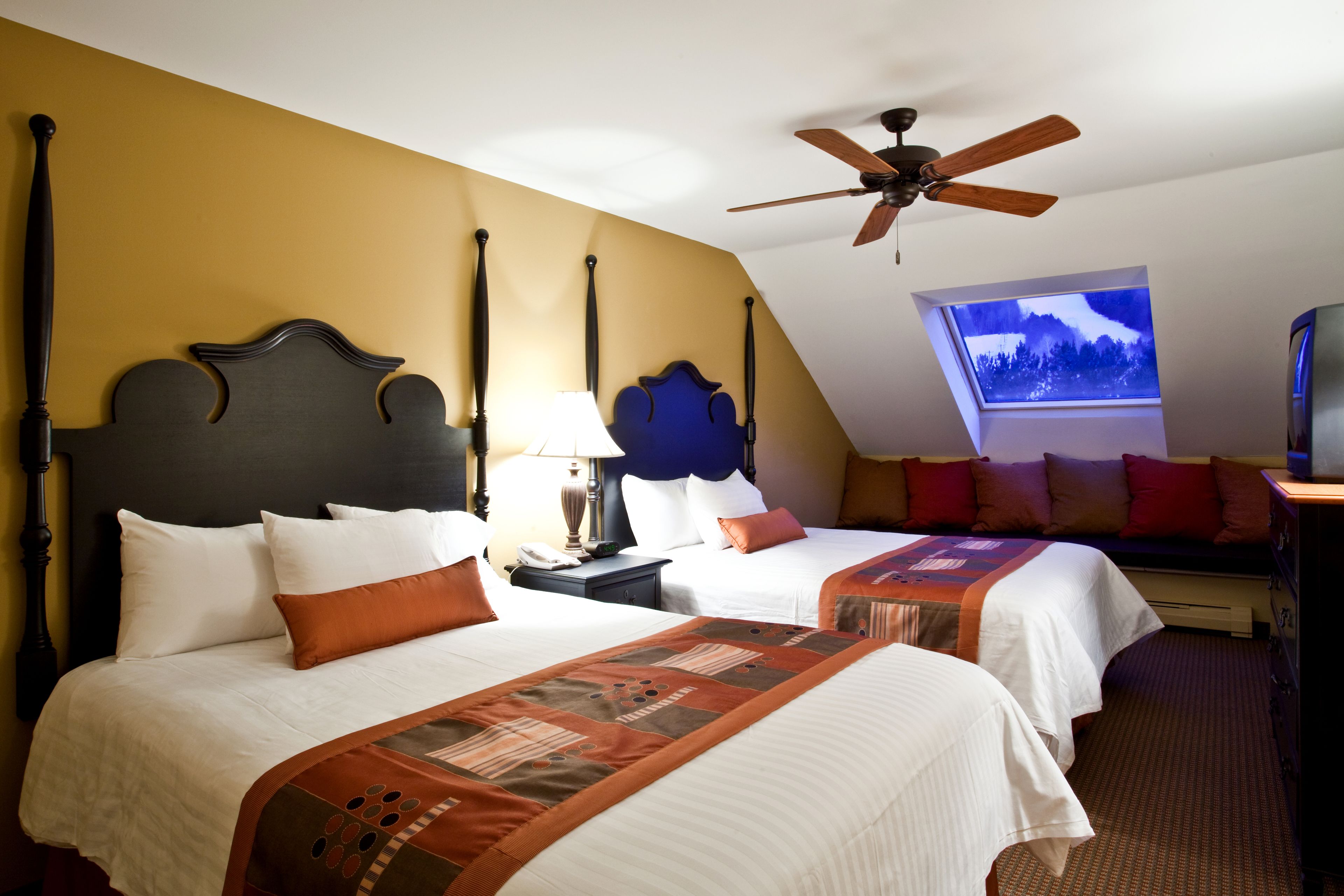 room, 3 bedrooms | 1 bedroom, iron/ironing board, bed sheets