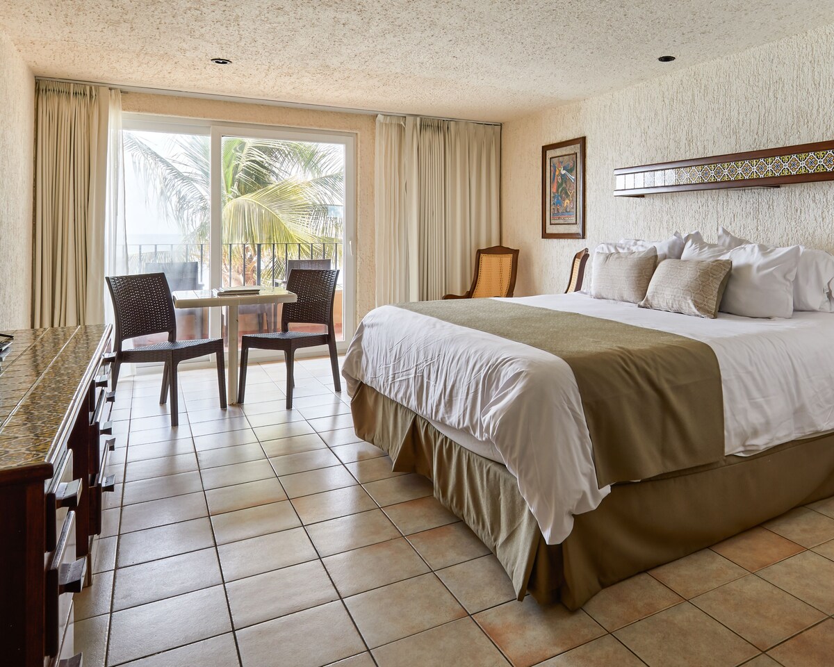 Habitación 1 cama King todo incluido | Ropa de cama de alta calidad y caja de seguridad en la habitación 