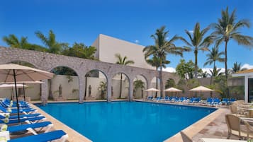 Outdoor pool