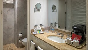 Bathroom - El Cid Castilla Beach Hotel (Mazatlán)