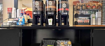 เอ็กซ์เทนเด็ดสเตย์ อเมริกา สวีทส์ อินเดียแนโพลิส คาสเซิลตัน