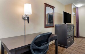Studio, 1 King Bed, Non Smoking | Desk, blackout drapes, iron/ironing board, free WiFi - Extended Stay America Suites Indianapolis Castleton (Indianapolis)