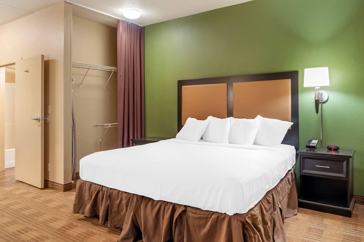 In-room safe, desk, laptop workspace, iron/ironing board