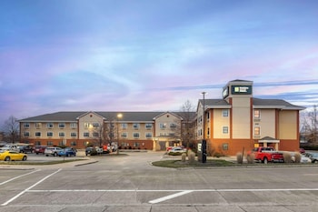 MainStay Suites Chicago Hillside