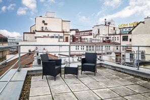 Deluxe Terrace | Terrace/patio
