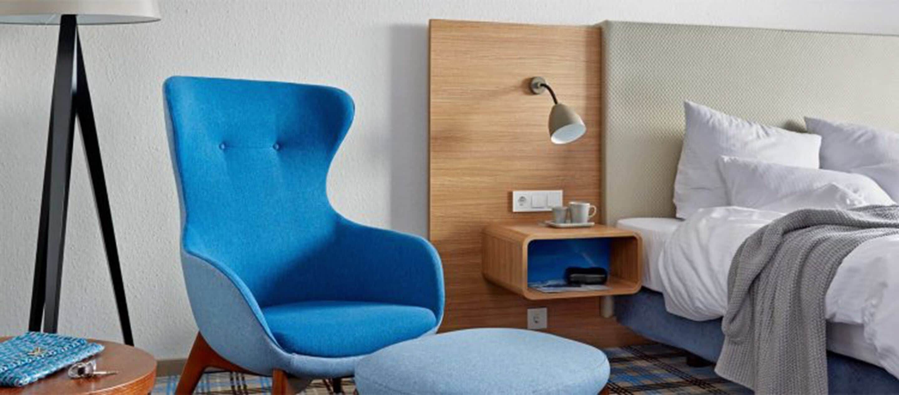 premium single room | hypo-allergenic bedding, in-room safe, desk, blackout curtains