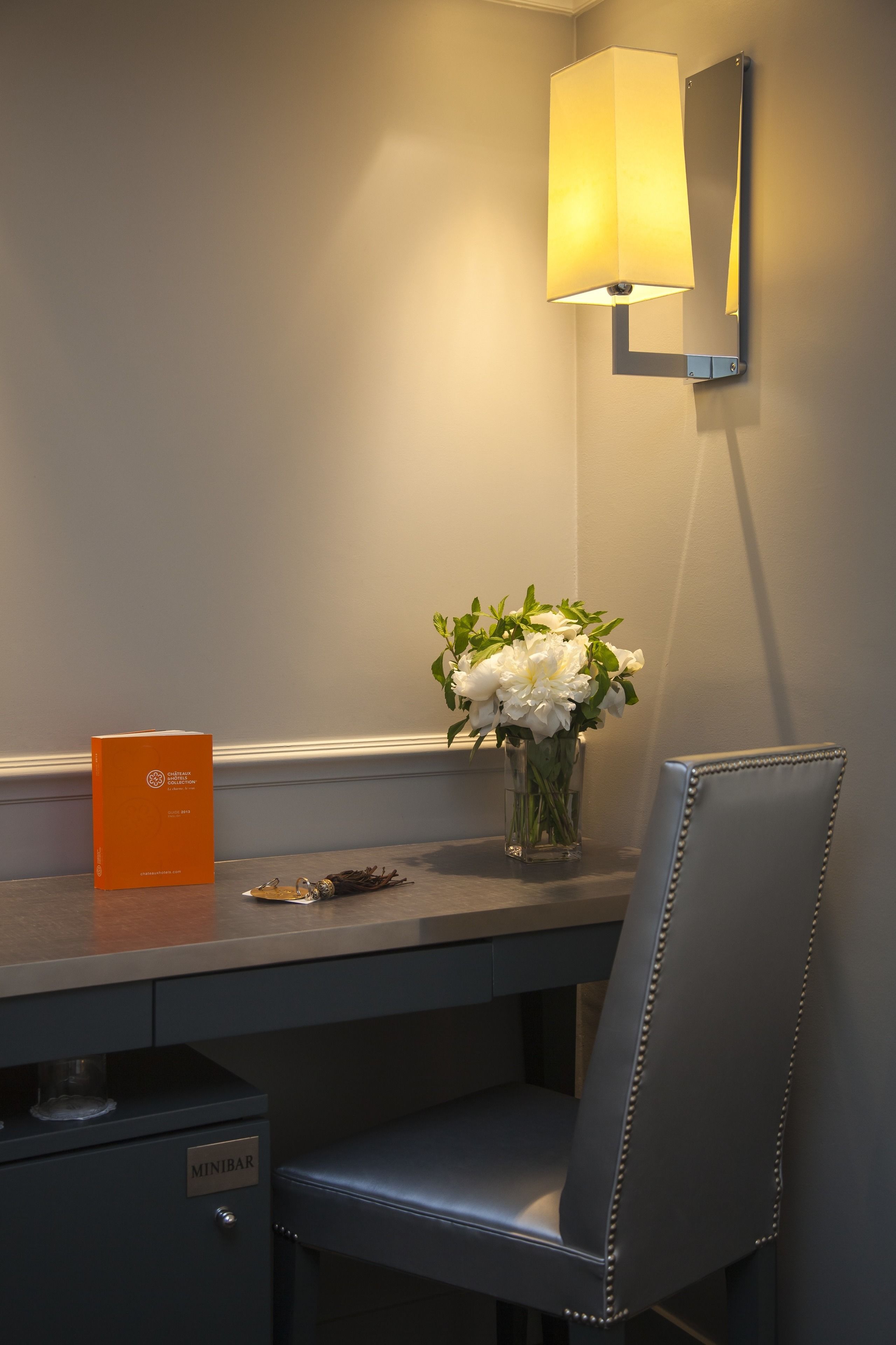 classic double room | minibar, in-room safe, desk, soundproofing