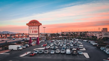 Free self parking, free valet parking at Santa Fe Station Hotel & Casino