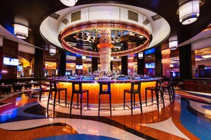 5 Bars/Lounges