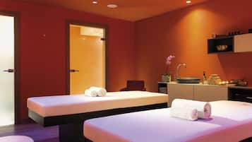 Couples treatment rooms, sauna, hot tub, Turkish bath, body treatments