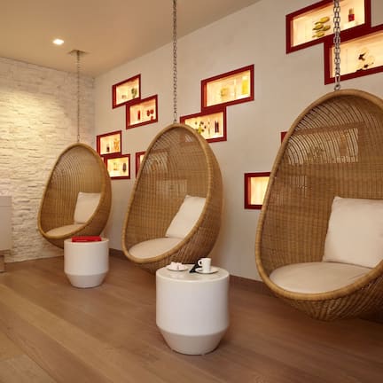 Couples treatment rooms, sauna, hot tub, Turkish bath, body treatments