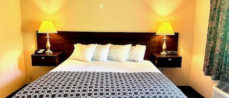 Fer et planche à repasser, Wi-Fi gratuit, draps fournis