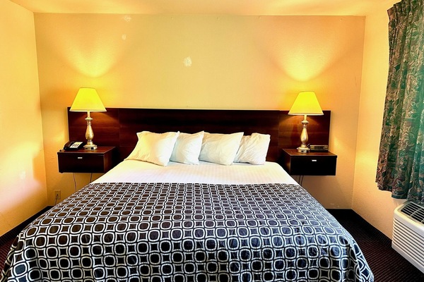 Soundproofing, iron/ironing board (on request), WiFi (free), bed sheets