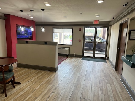 Lobby. Haven Inn & Suites
