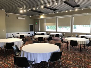 Meeting facility - HomeTown Inn & Suites (Belle Plaine)
