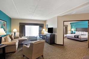 1 bedroom, premium bedding, desk, laptop workspace