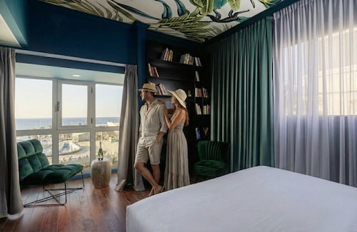 Seaside Hotel by Zvieli Hotels - Shelter Access