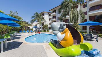 4 outdoor pools, pool umbrellas