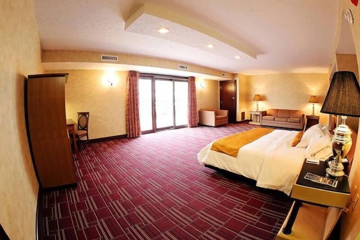 1 bedroom, premium bedding, desk, iron/ironing board