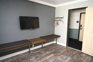 Double Room, 2 Double Beds, Non Smoking | 1 bedroom, iron/ironing board, free WiFi, bed sheets