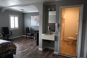 Standard Room, 1 King Bed | Iron/ironing board, free WiFi, bed sheets