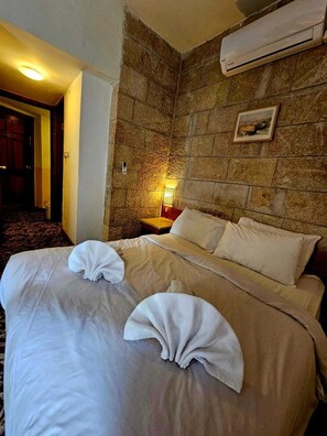 Economy Double Room, 1 Double Bed | 1 bedroom, free WiFi, bed sheets