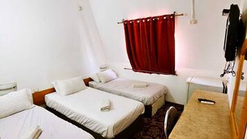 Kamar Triple Standar | Wi-Fi gratis dan seprai linen