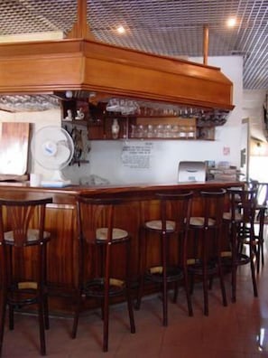 Bar (in der Unterkunft)