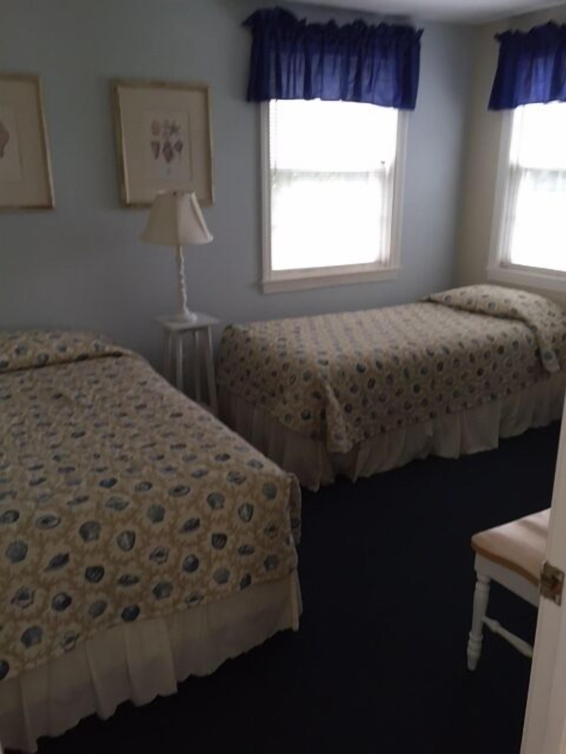 cottage, 3 bedrooms | alarm clocks