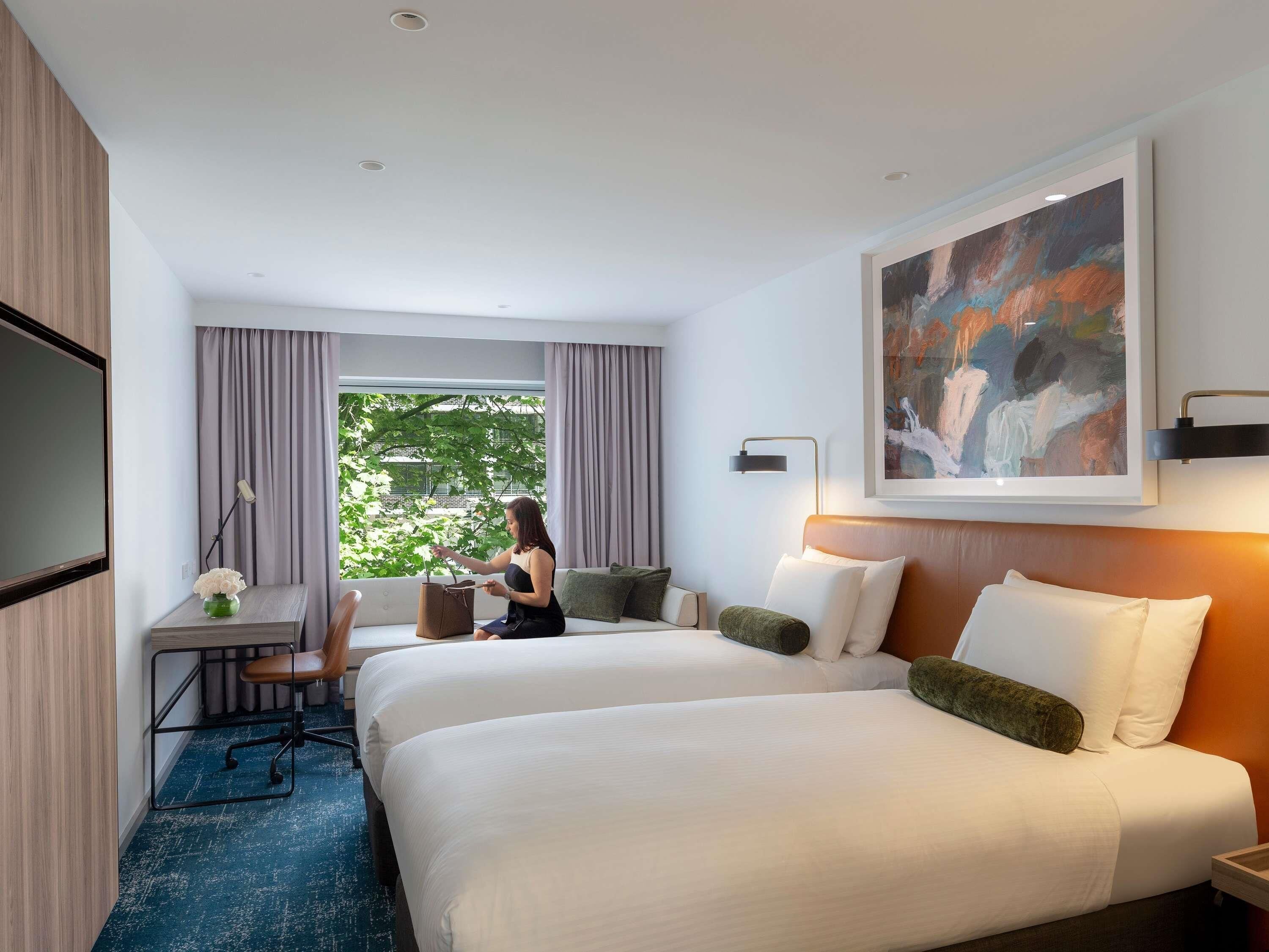 Hypo-allergenic bedding, minibar, in-room safe, desk